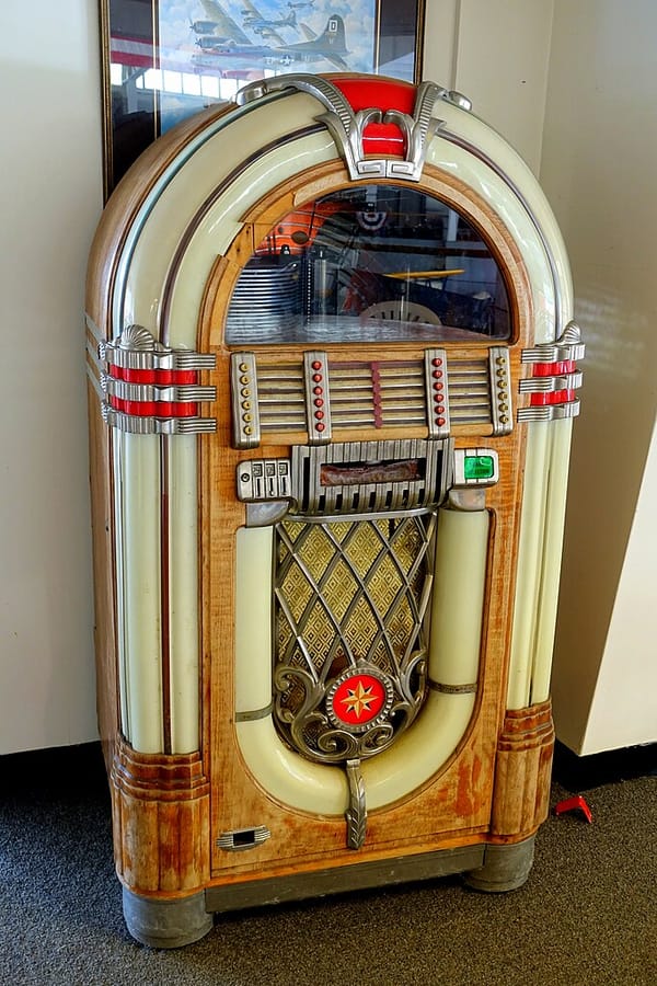 juke / jukebox